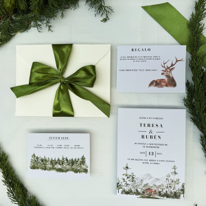 invitación física monte, invitación de boda rústica, invitación ciervos personalizada, invitación boda campo, papelería boda natural.