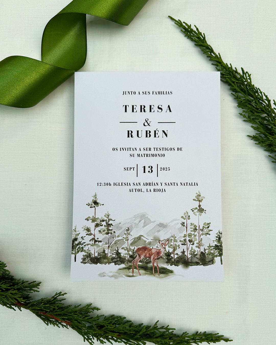 invitación física monte, invitación de boda rústica, invitación ciervos personalizada, invitación boda campo, papelería boda natural.